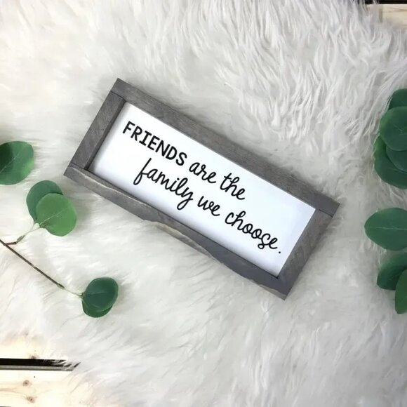 Friends Farmhouse Sign - Picture 1 of 1